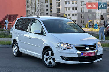 Минивэн Volkswagen Touran 2009 в Виннице