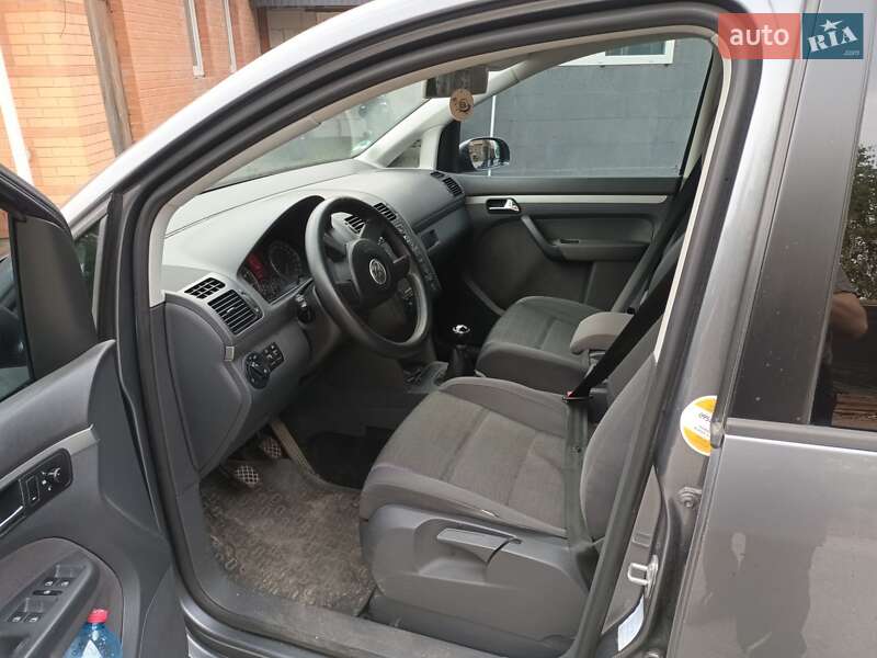 Мінівен Volkswagen Touran 2006 в Бердичеві фото 5 Мінівен Volkswagen Touran 2006 в Бердичеві