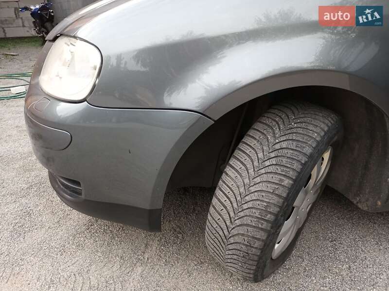 Мінівен Volkswagen Touran 2006 в Бердичеві фото 13 Мінівен Volkswagen Touran 2006 в Бердичеві