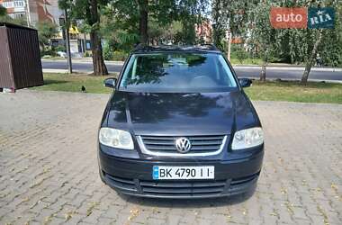 Мінівен Volkswagen Touran 2005 в Чернівцях