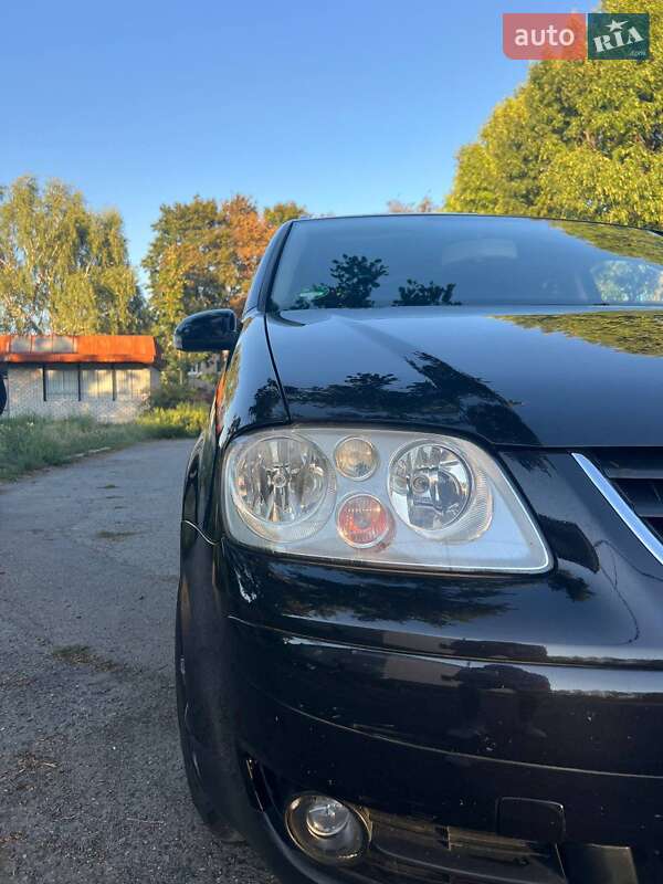 Мінівен Volkswagen Touran 2003 в Хоролі