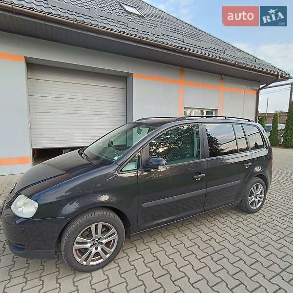 Минивэн Volkswagen Touran 2003 в Нововолынске фото 3 Минивэн Volkswagen Touran 2003 в Нововолынске