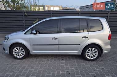 Мінівен Volkswagen Touran 2012 в Києві