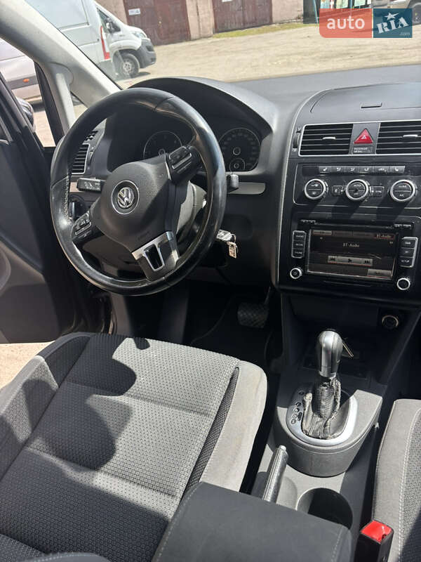 Мінівен Volkswagen Touran 2014 в Луцьку