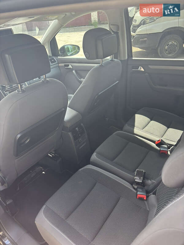 Мінівен Volkswagen Touran 2014 в Луцьку