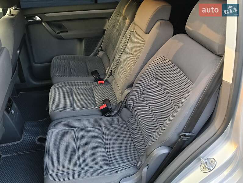 Минивэн Volkswagen Touran 2014 в Житомире