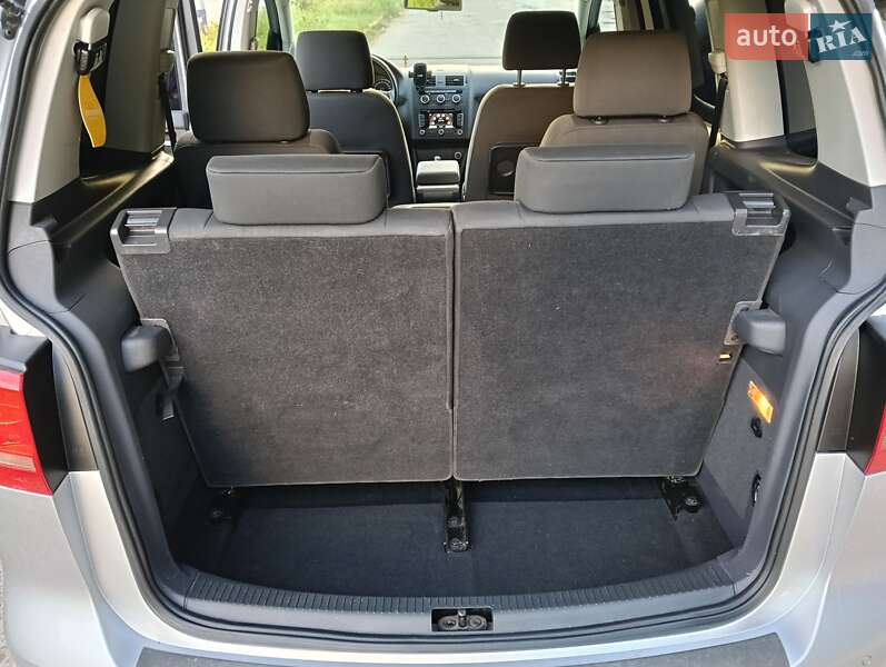 Минивэн Volkswagen Touran 2014 в Житомире