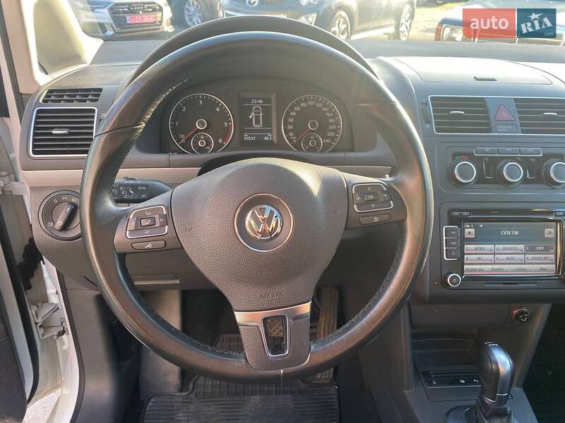 Мінівен Volkswagen Touran 2015 в Львові фото 11 Мінівен Volkswagen Touran 2015 в Львові