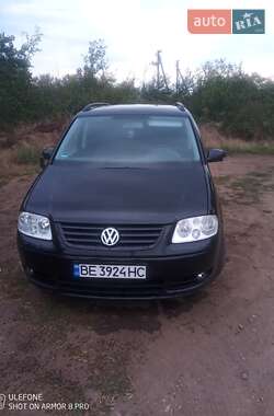 Минивэн Volkswagen Touran 2003 в Казанке