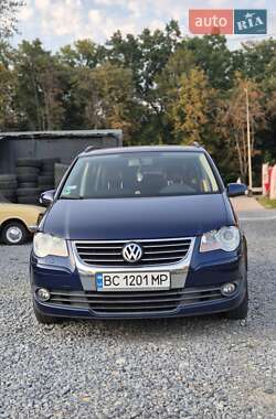 Минивэн Volkswagen Touran 2009 в Виннице