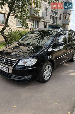Минивэн Volkswagen Touran 2009 в Житомире