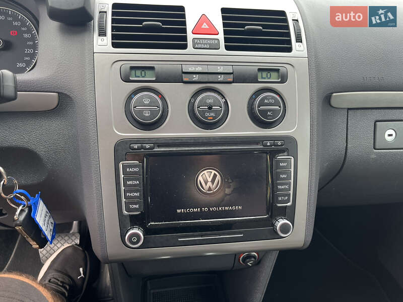 Минивэн Volkswagen Touran 2008 в Луцке