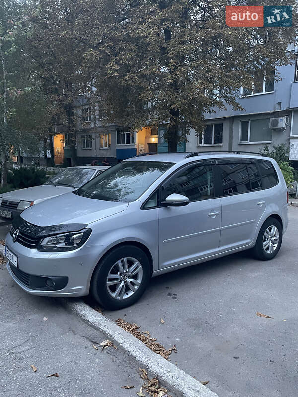 Volkswagen Touran 2014