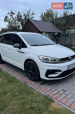 Микровэн Volkswagen Touran 2019 в 