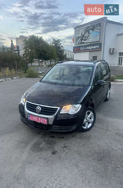Мінівен Volkswagen Touran 2010 в Сумах