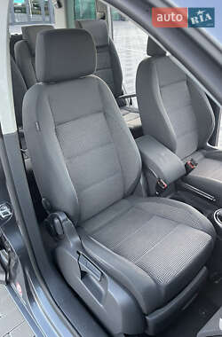 Минивэн Volkswagen Touran 2005 в 