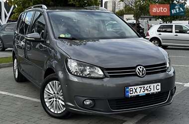 Минивэн Volkswagen Touran 2015 в 