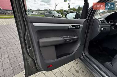 Минивэн Volkswagen Touran 2015 в 