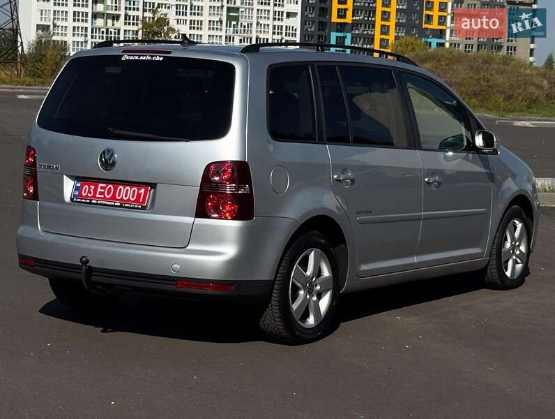 Мінівен Volkswagen Touran 2009 в Чернігові фото 4 Мінівен Volkswagen Touran 2009 в Чернігові