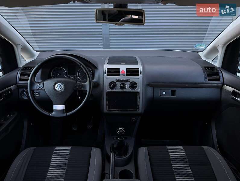 Мінівен Volkswagen Touran 2009 в Чернігові фото 10 Мінівен Volkswagen Touran 2009 в Чернігові