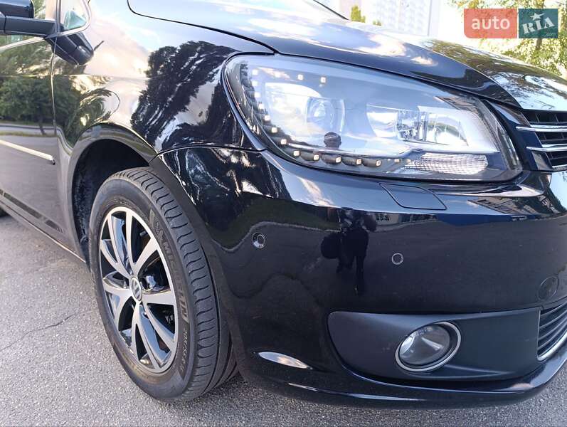 Минивэн Volkswagen Touran 2012 в Киеве фото 7 Минивэн Volkswagen Touran 2012 в Киеве