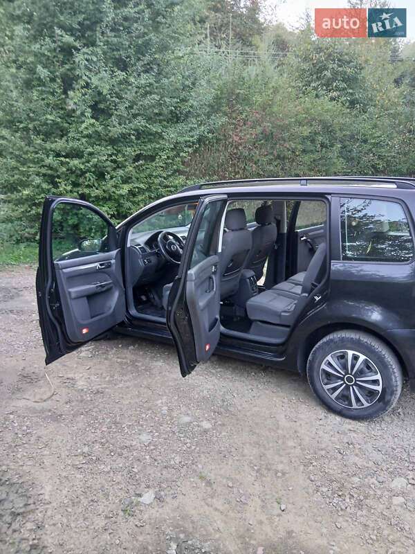 Мінівен Volkswagen Touran 2003 в Трускавці