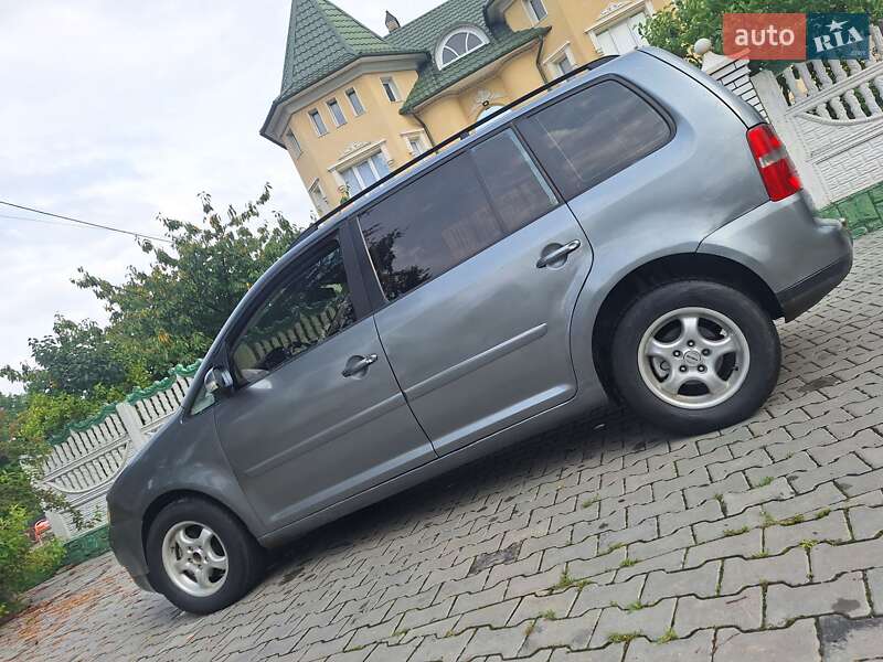 Volkswagen Touran 2004