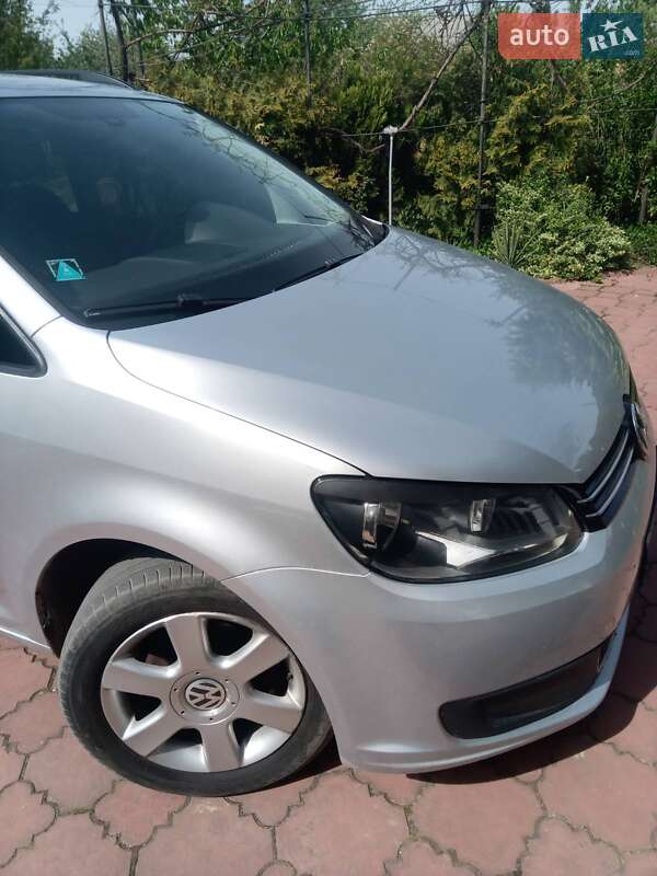 Минивэн Volkswagen Touran 2010 в Рава-Русской