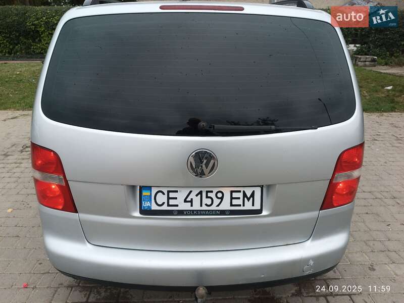Мінівен Volkswagen Touran 2003 в Чернівцях