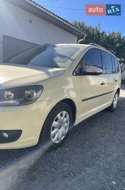 Минивэн Volkswagen Touran 2013 в Староконстантинове