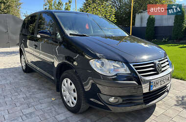 Минивэн Volkswagen Touran 2008 в Звягеле