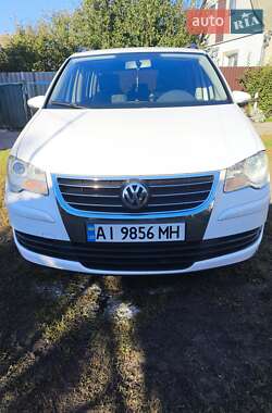 Минивэн Volkswagen Touran 2009 в Переяславе