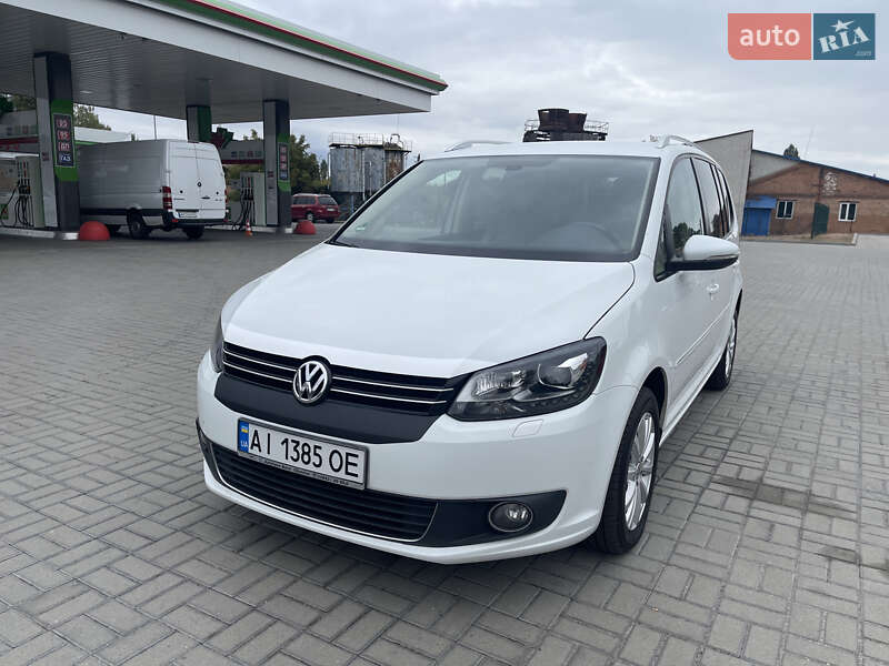 Минивэн Volkswagen Touran 2015 в Житомире