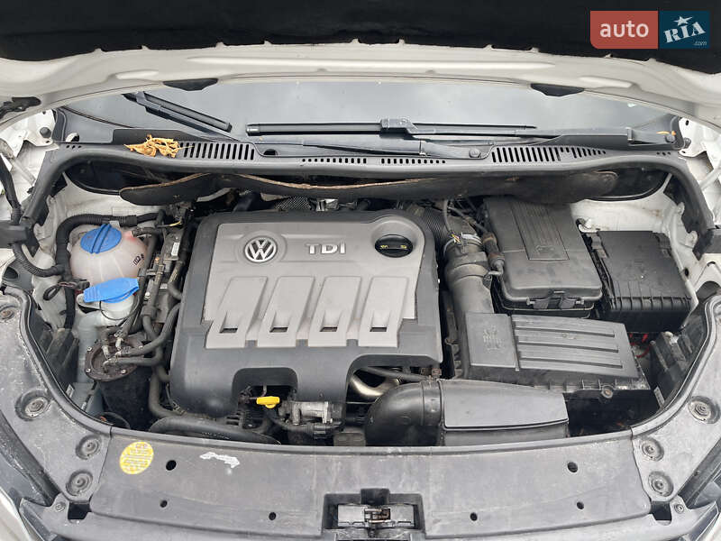 Минивэн Volkswagen Touran 2015 в Житомире