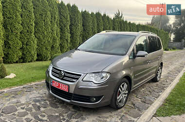 Мінівен Volkswagen Touran 2009 в Дубні