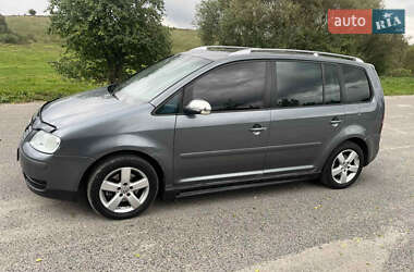 Мінівен Volkswagen Touran 2007 в Теофіполі