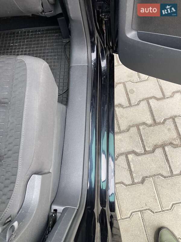 Минивэн Volkswagen Touran 2007 в Виннице