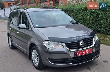 Минивэн Volkswagen Touran 2008 в Белой Церкви