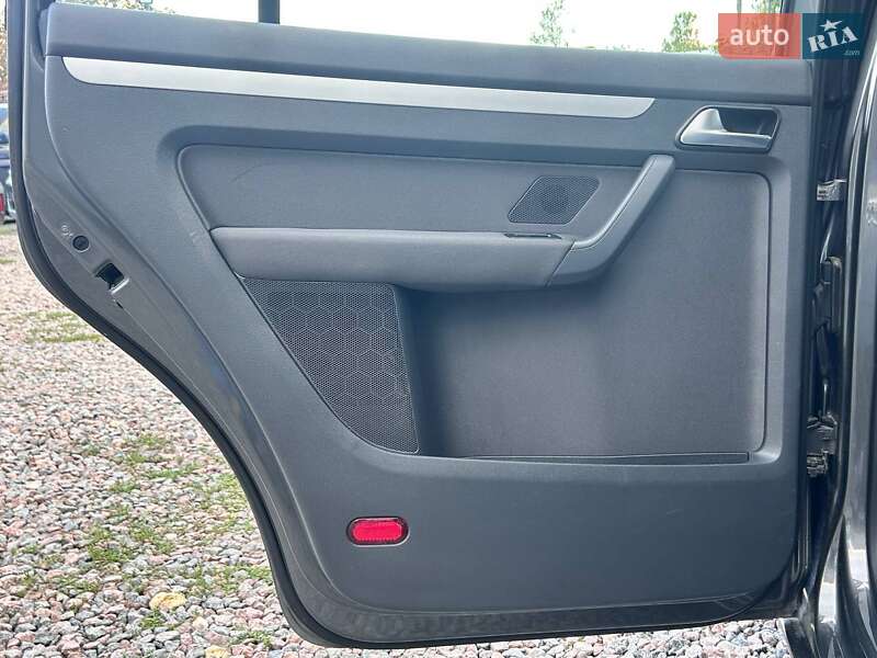 Минивэн Volkswagen Touran 2015 в Одессе фото 24 Минивэн Volkswagen Touran 2015 в Одессе