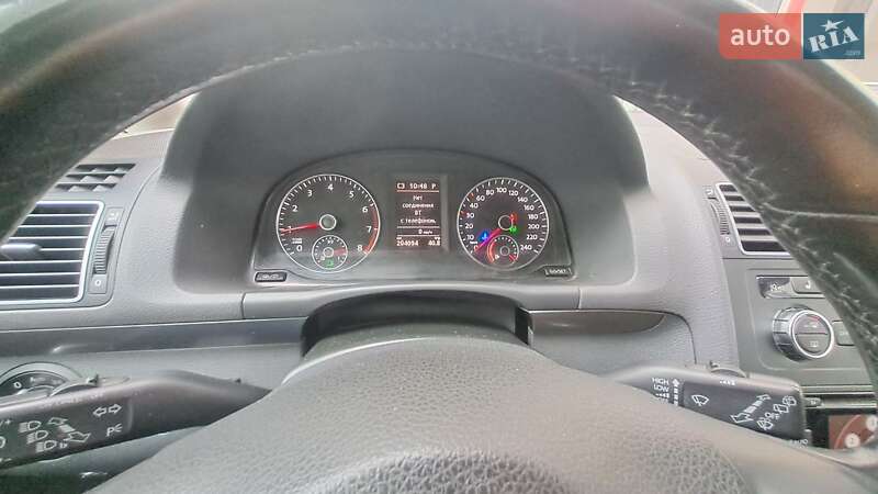 Минивэн Volkswagen Touran 2013 в Киеве