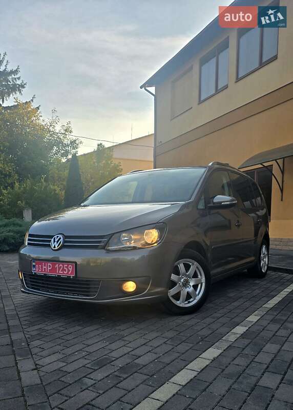 Мінівен Volkswagen Touran 2010 в Виноградові