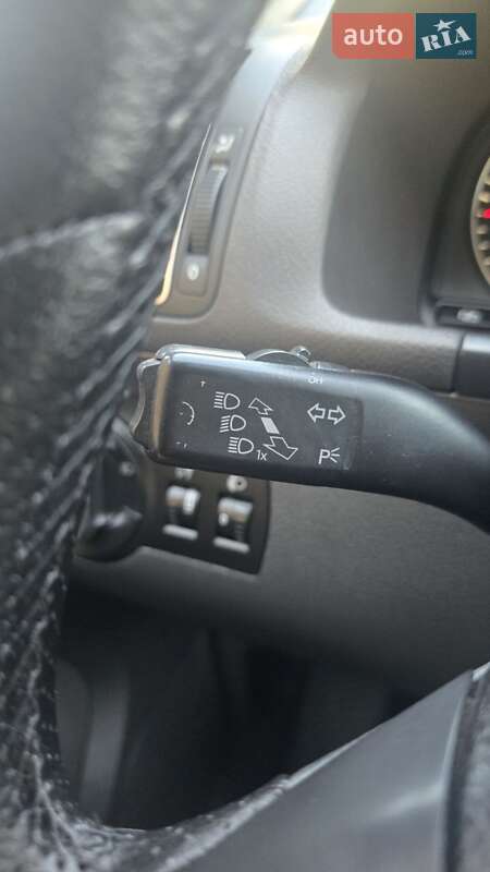 Мінівен Volkswagen Touran 2010 в Виноградові