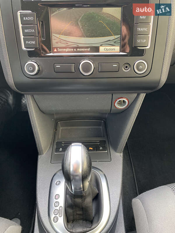 Минивэн Volkswagen Touran 2011 в Ровно фото 37 Минивэн Volkswagen Touran 2011 в Ровно