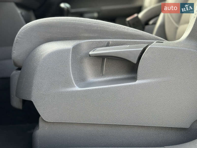 Мінівен Volkswagen Touran 2012 в Луцьку фото 51 Мінівен Volkswagen Touran 2012 в Луцьку