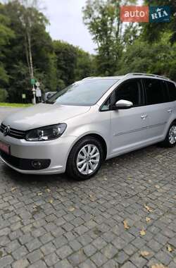 Мінівен Volkswagen Touran 2013 в Чернівцях