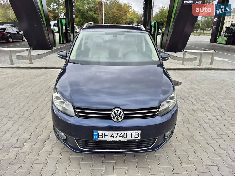 Мінівен Volkswagen Touran 2014 в Одесі
