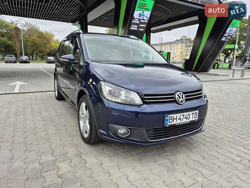 Мінівен Volkswagen Touran 2014 в Одесі
