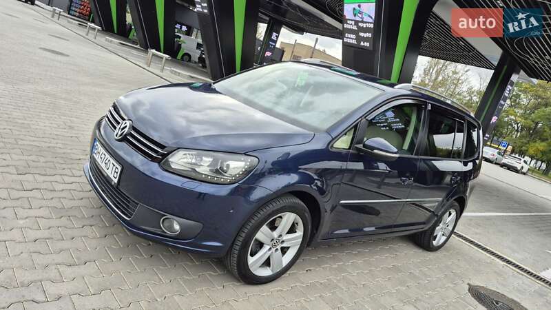 Мінівен Volkswagen Touran 2014 в Одесі