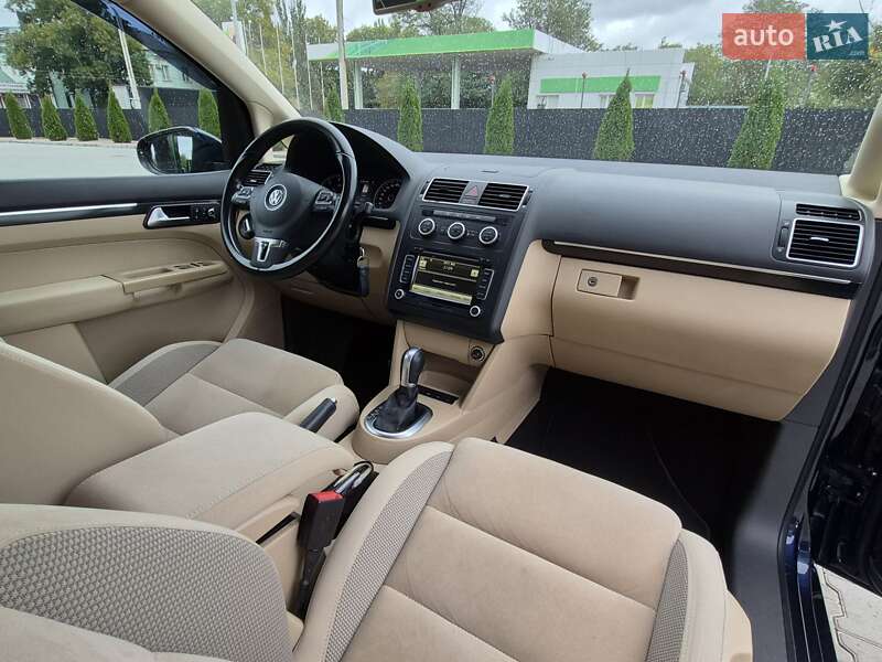 Мінівен Volkswagen Touran 2014 в Одесі