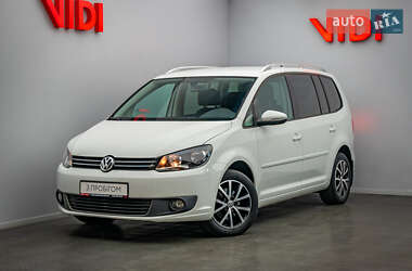 Минивэн Volkswagen Touran 2015 в Киеве